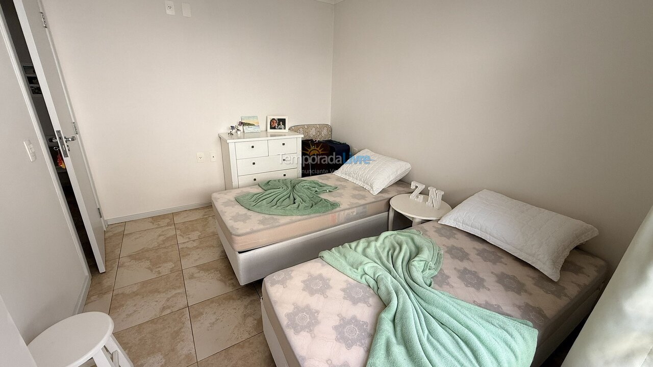 Apartment for vacation rental in Bombinhas (Praia de Bombas)