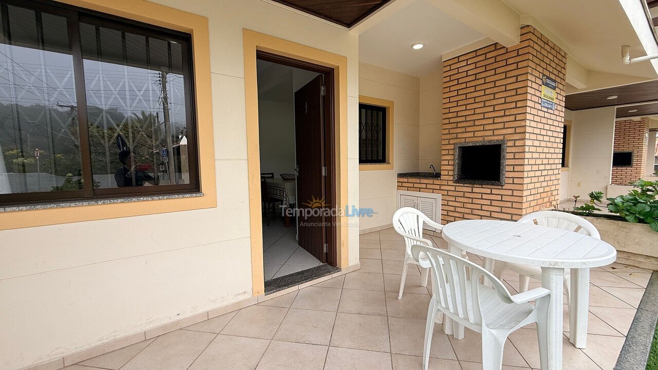 Apartment for vacation rental in Bombinhas (Praia de Bombas)