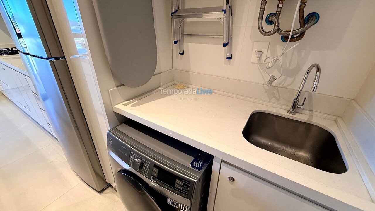 Apartamento para aluguel de temporada em Bombinhas (Praia de Bombas)
