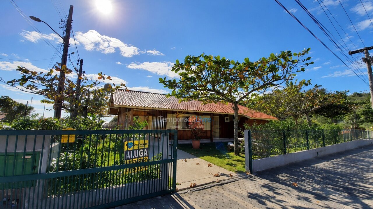 Apartamento para aluguel de temporada em Bombinhas (Praia de Bombas)