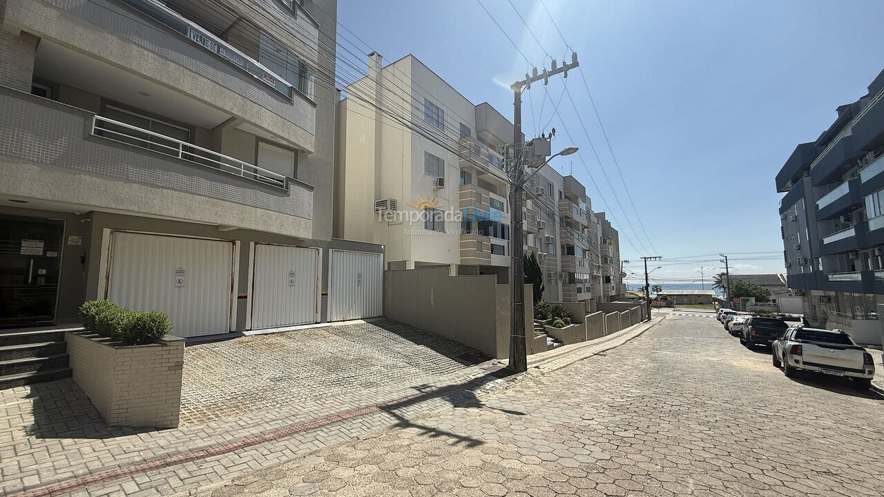 Apartamento para aluguel de temporada em Bombinhas (Praia de Bombas)