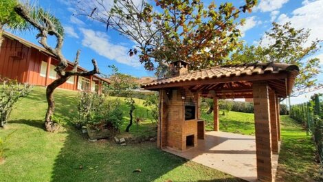 115A- Casa Frente Mar em Bombas com Jardim e Churrasqueira