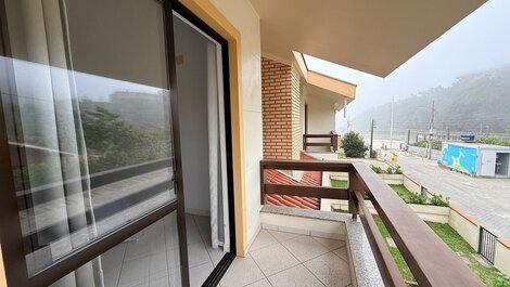 068A - Two-story house for 6 people on the beachfront in Bombas