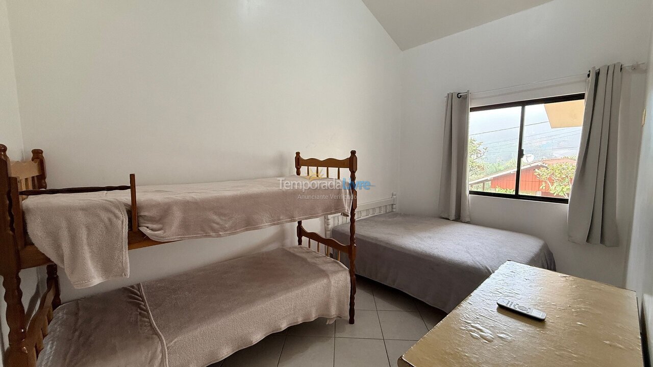 Apartment for vacation rental in Bombinhas (Praia de Bombas)