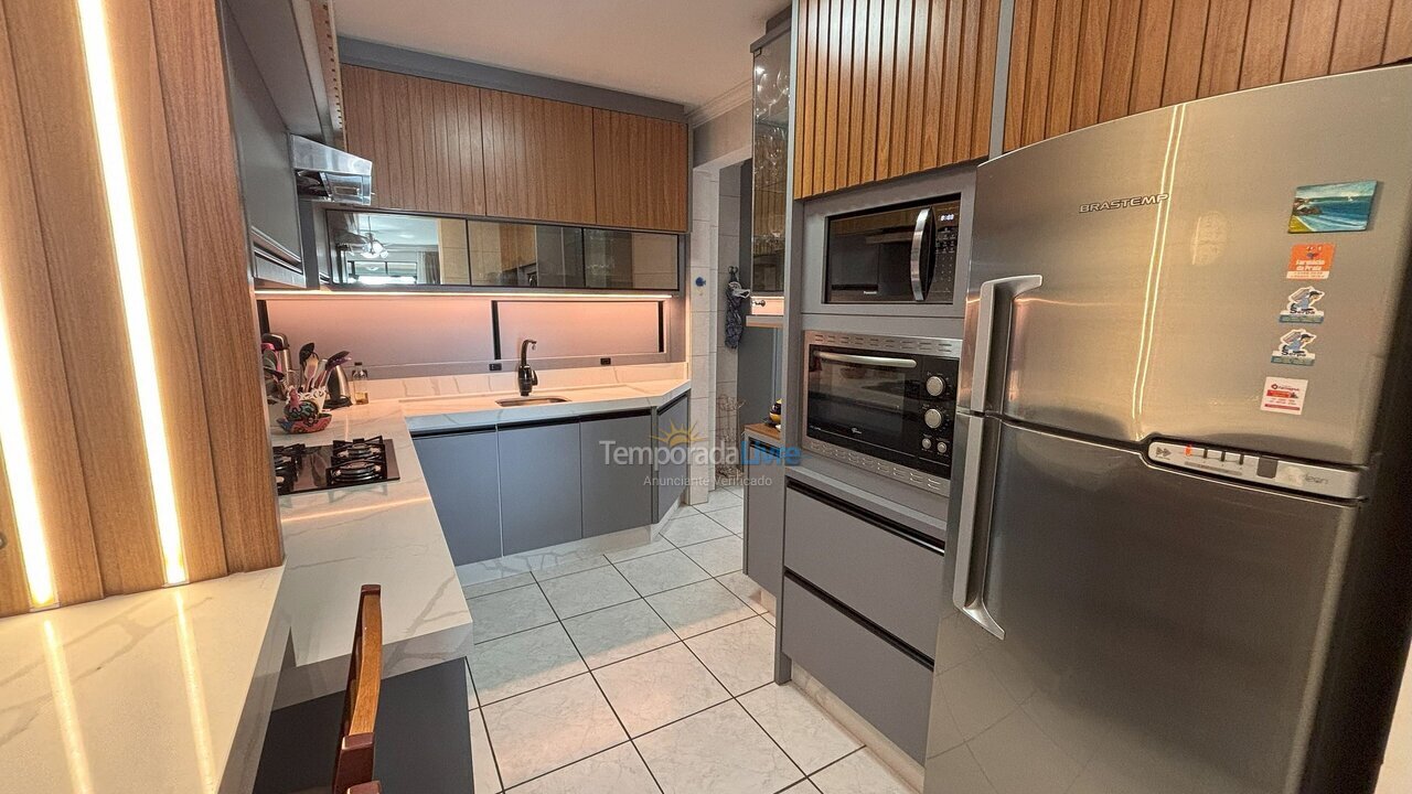Apartamento para alquiler de vacaciones em Bombinhas (Praia de Bombas)
