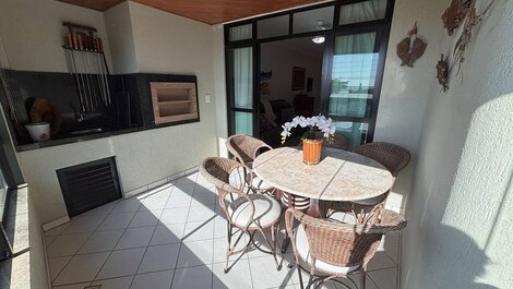 174B - Apartamento de 3 habitaciones a 50 metros del mar en Bombas Beach.