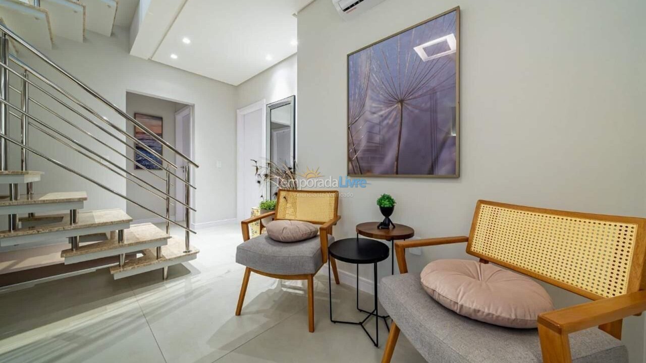 Apartamento para aluguel de temporada em Bombinhas (Praia de Bombas)
