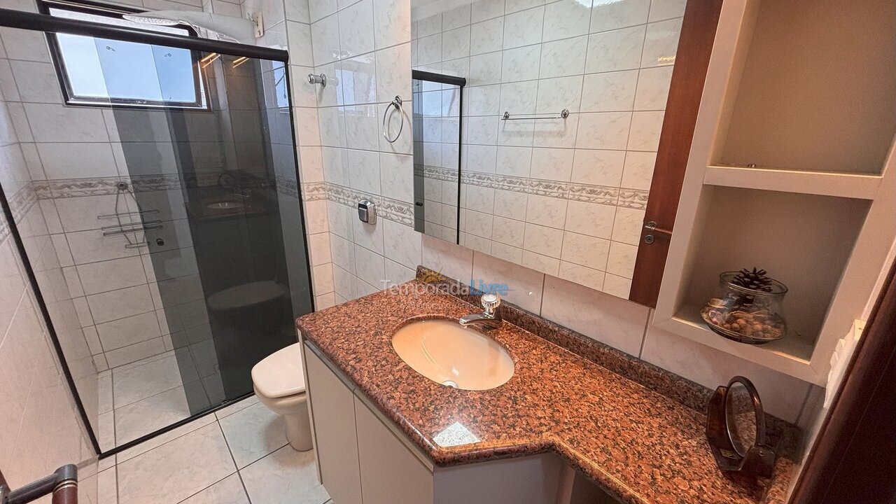 Apartamento para alquiler de vacaciones em Bombinhas (Praia de Bombas)