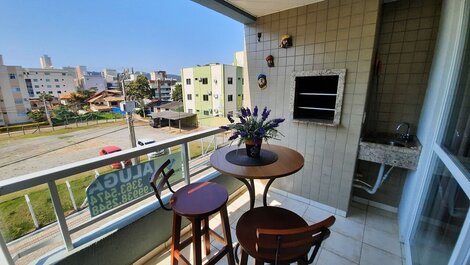 256 - Apto em Bombas | 2 Quartos a 120m da Praia