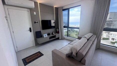 L010A - Apartamento con 3 suites, a 100 metros de la playa en Canto Grande.