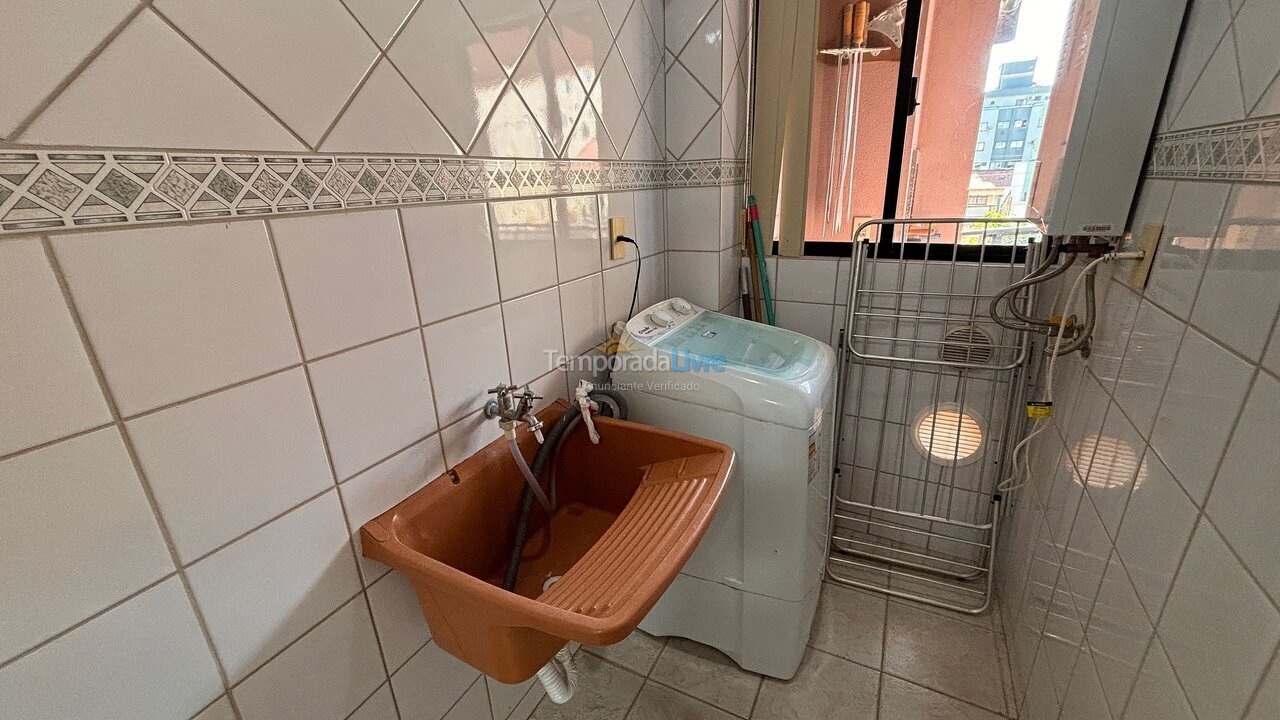 Apartamento para aluguel de temporada em Bombinhas (Praia de Bombas)