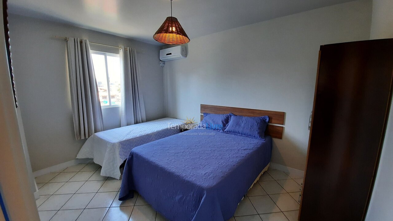 Apartamento para aluguel de temporada em Bombinhas (Praia de Bombas)