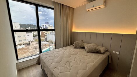 L010A - Apartamento con 3 suites, a 100 metros de la playa en Canto Grande.