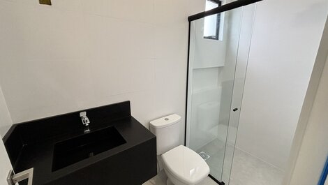 L010A - Apartamento con 3 suites, a 100 metros de la playa en Canto Grande.