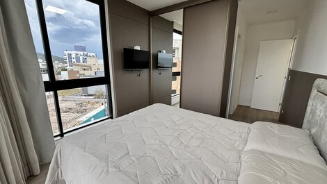 L010A - Apartamento con 3 suites, a 100 metros de la playa en Canto Grande.