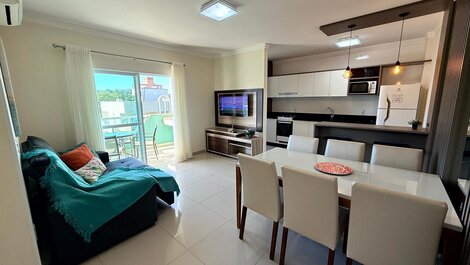 141A - 2-Bedroom Apartment 200m from Bombinhas Beach