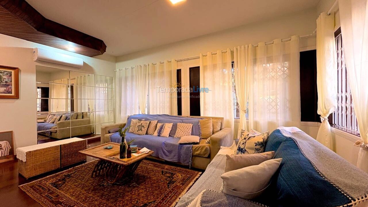 Casa para alquiler de vacaciones em Bombinhas (Praia de Bombas)