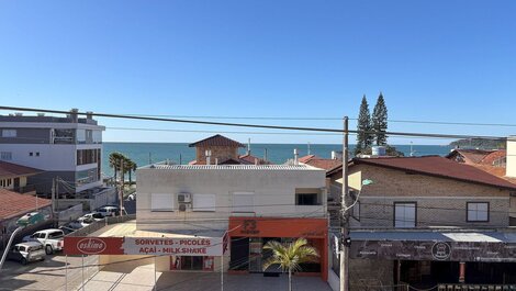 070- Apto 2 Quartos SEM INTERNET a 50 metros do mar em Bombas