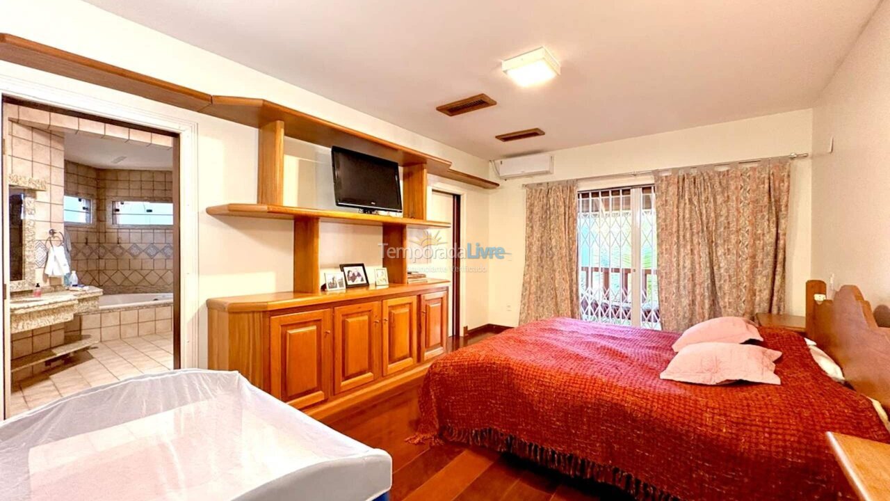 Casa para alquiler de vacaciones em Bombinhas (Praia de Bombas)
