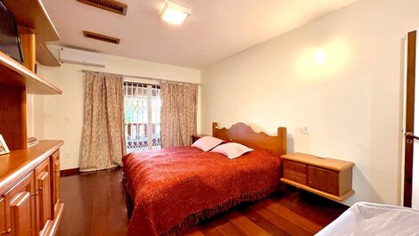 Casa con 5 habitaciones, a 150 m de la playa | Bombas