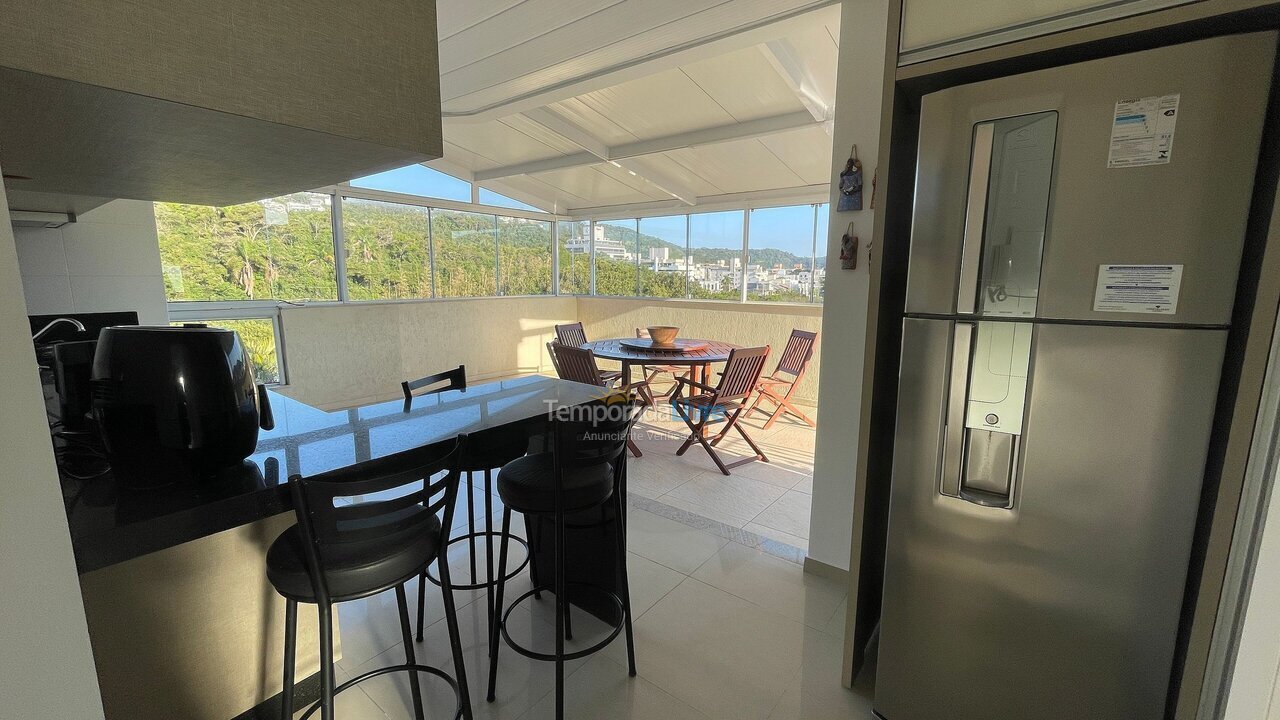 Apartment for vacation rental in Bombinhas (Praia de Bombas)