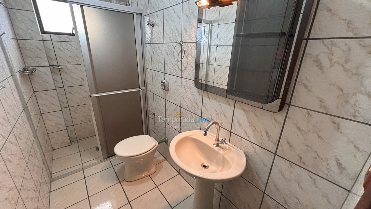 Apartamento para aluguel de temporada em Bombinhas (Praia de Bombas)