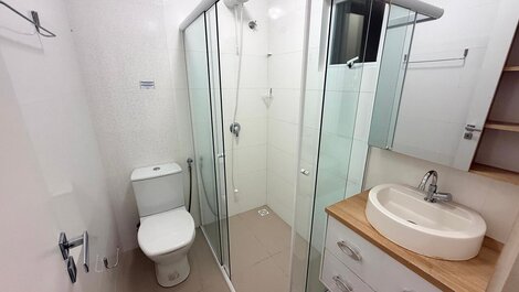 141A - 2-Bedroom Apartment 200m from Bombinhas Beach