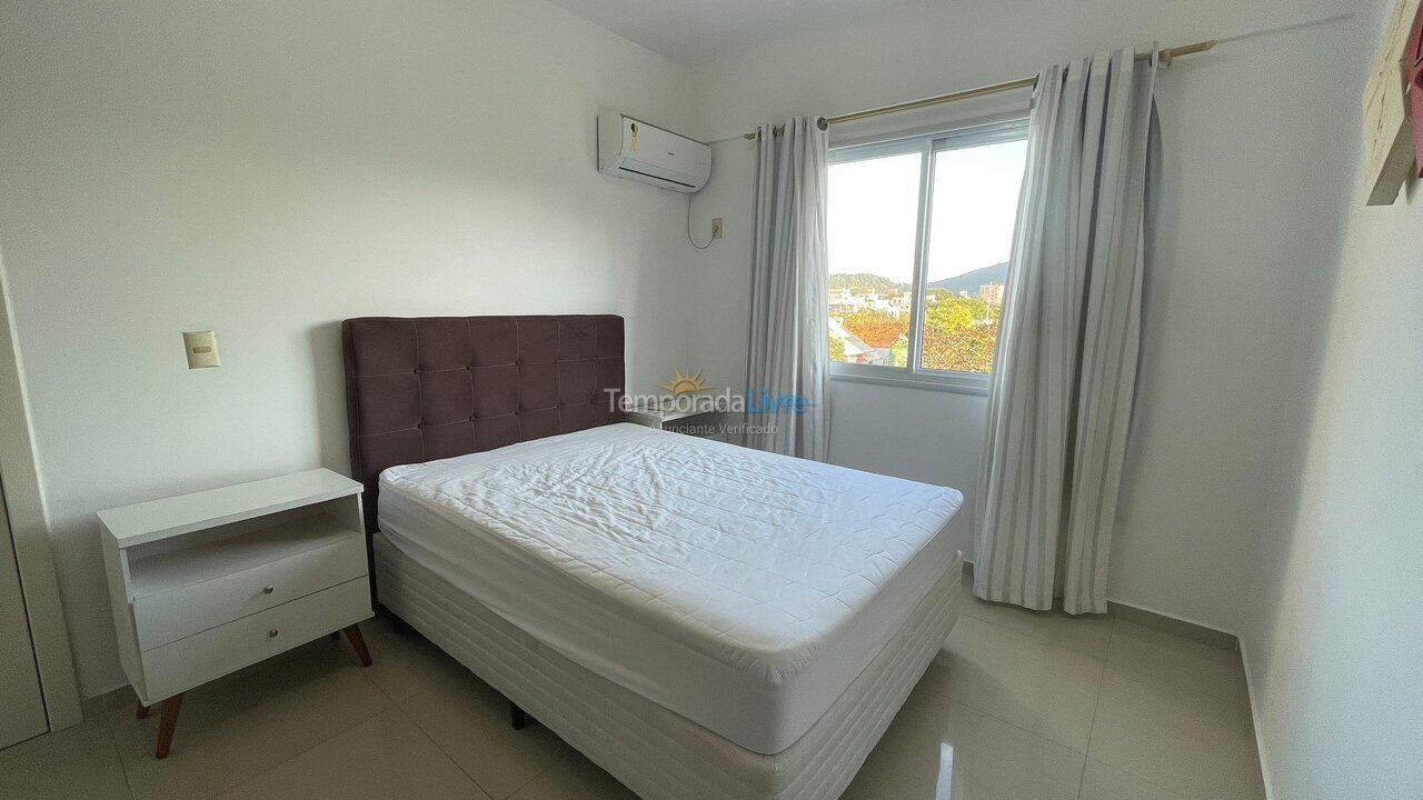 Apartment for vacation rental in Bombinhas (Praia de Bombas)