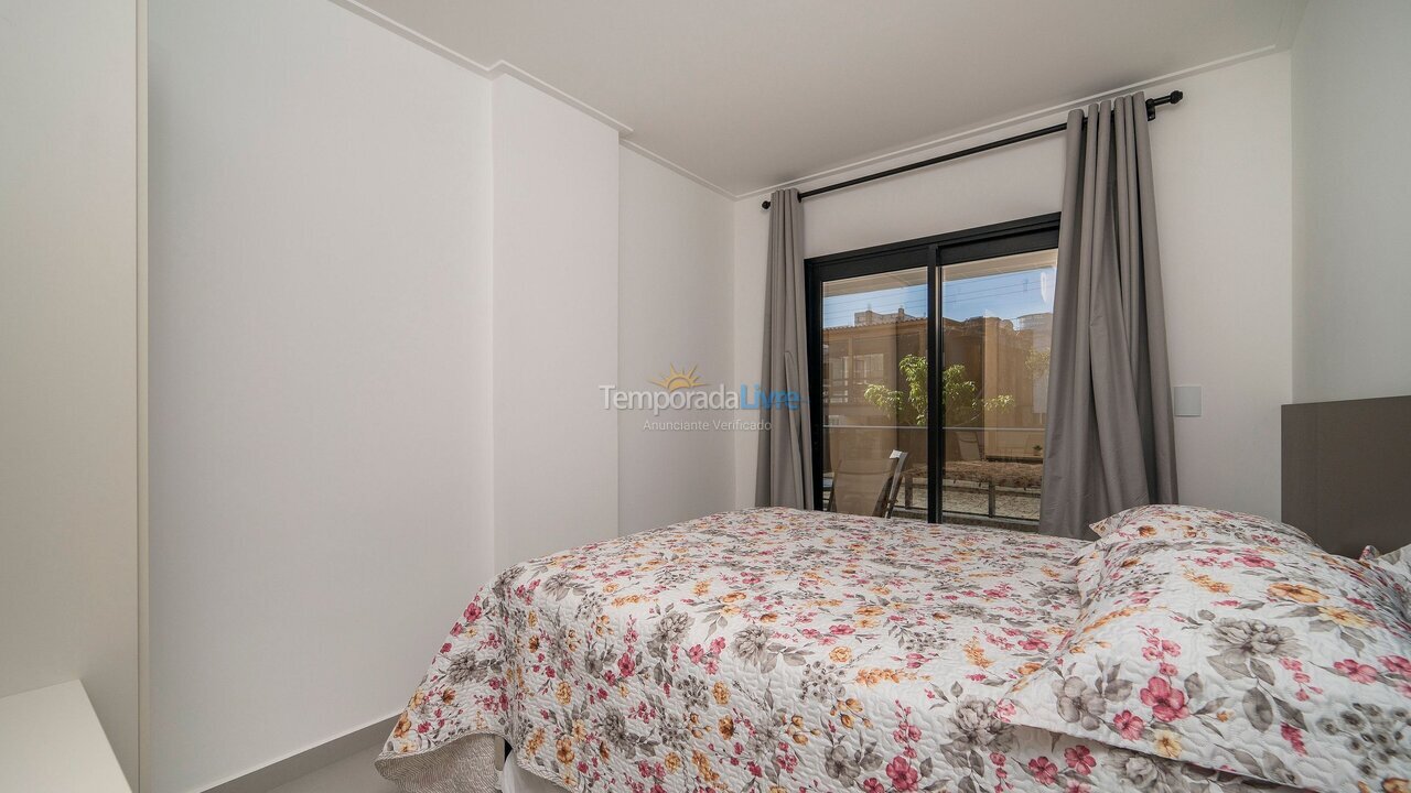 Apartment for vacation rental in Bombinhas (Canto Grande)