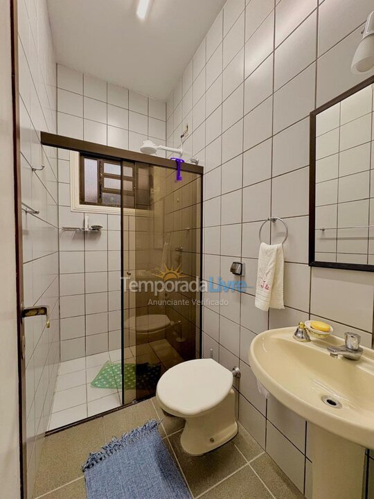 Casa para alquiler de vacaciones em Bombinhas (Praia de Bombas)