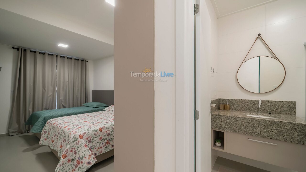 Apartment for vacation rental in Bombinhas (Canto Grande)