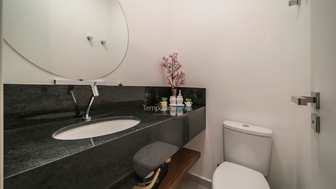 Apartment for vacation rental in Bombinhas (Canto Grande)