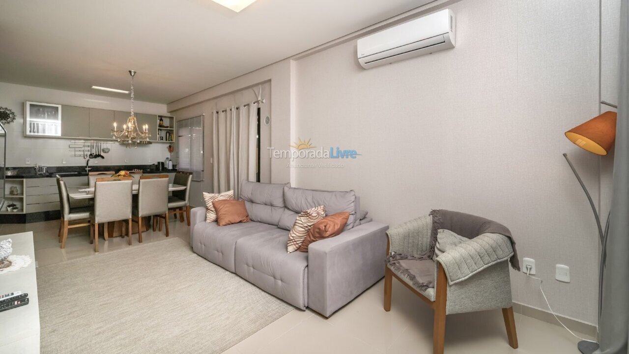 Apartment for vacation rental in Bombinhas (Canto Grande)