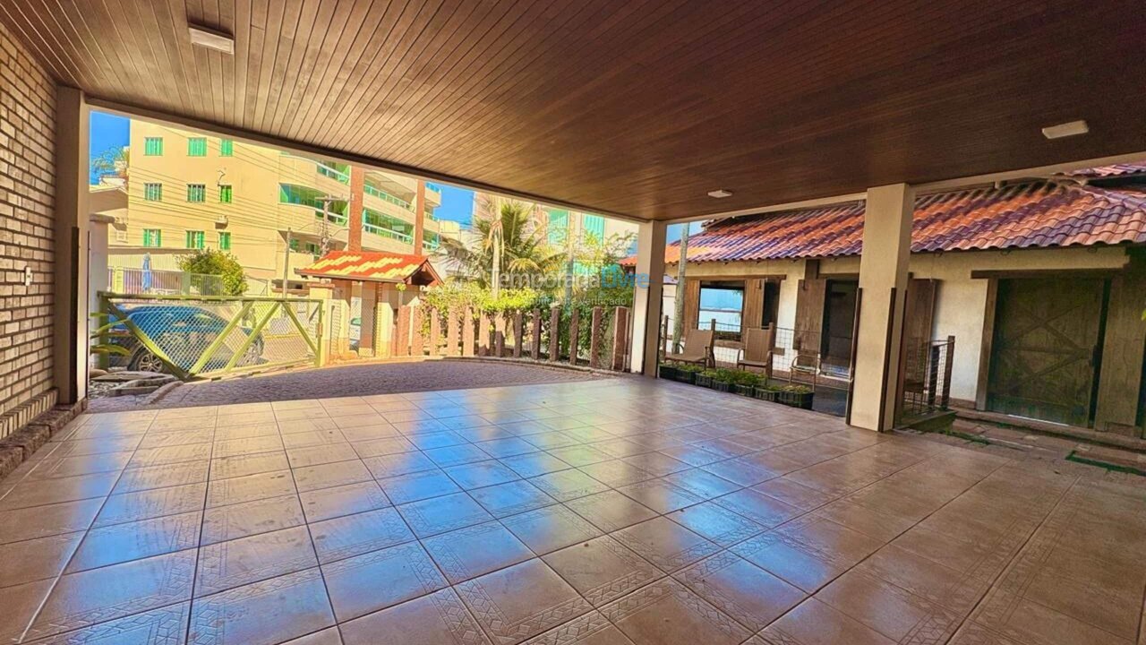Casa para alquiler de vacaciones em Bombinhas (Praia de Bombas)