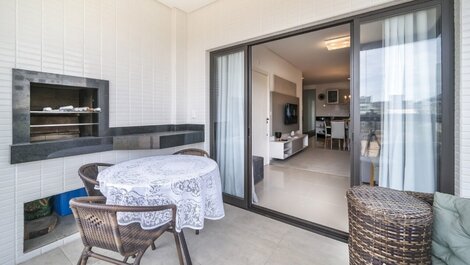 L057 - New Apartment with Sea View 80m from the Beach in...