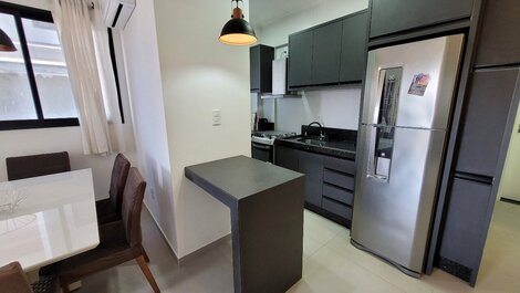 L087 - 2-suite apartment with pool in the middle of the beaches