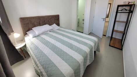 L087 - 2-suite apartment with pool in the middle of the beaches
