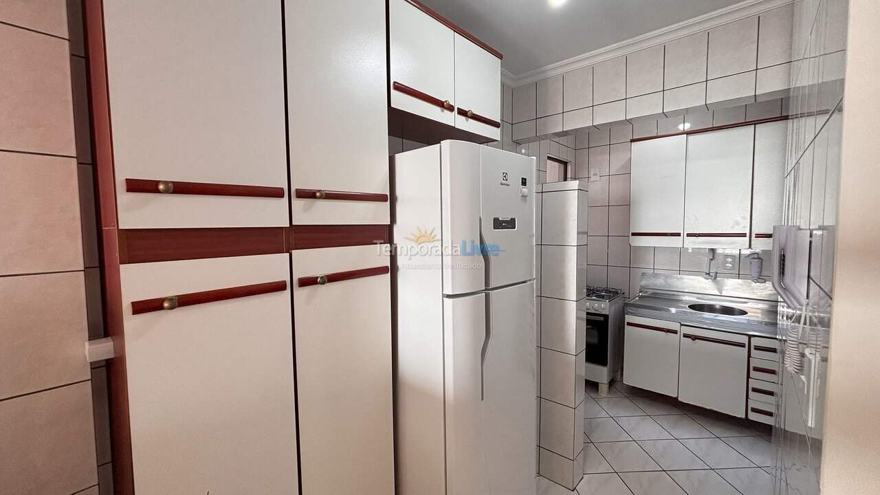 Apartamento para aluguel de temporada em Bombinhas (Praia de Bombas)