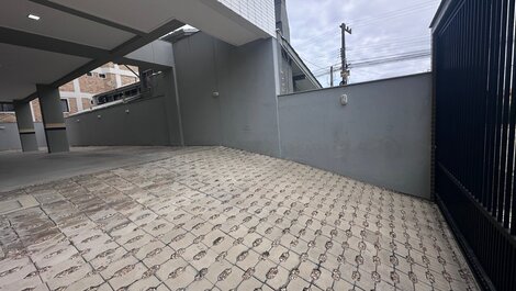 Apartamento/2 suites/piscina/en medio de las playas de Canto Grande
