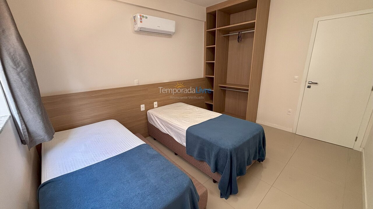 Apartment for vacation rental in Bombinhas (Praia de Bombas)