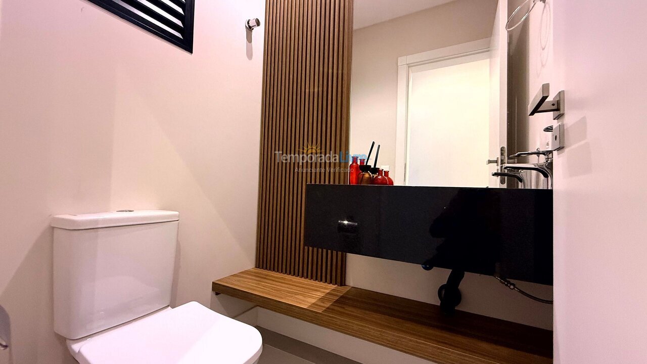 Apartment for vacation rental in Bombinhas (Praia de Bombas)