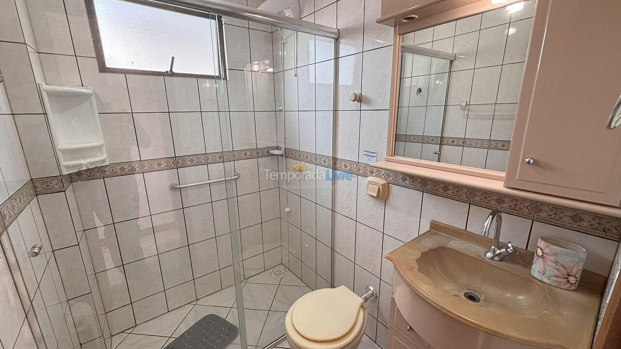 Apartamento para aluguel de temporada em Bombinhas (Praia de Bombas)