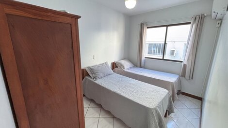 077- Apartamento de 2 habitaciones a 50 metros del mar (SALIDA POR ESCALERAS)
