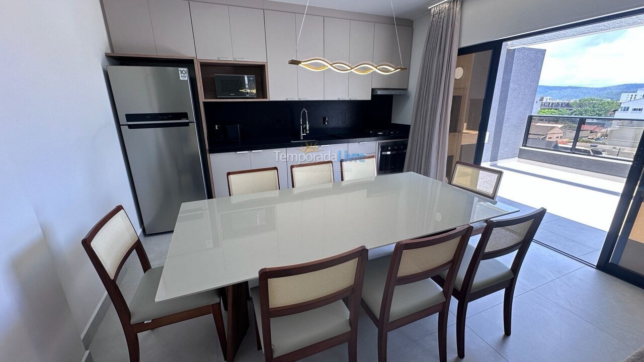 Apartamento para aluguel de temporada em Bombinhas (Canto Grande)