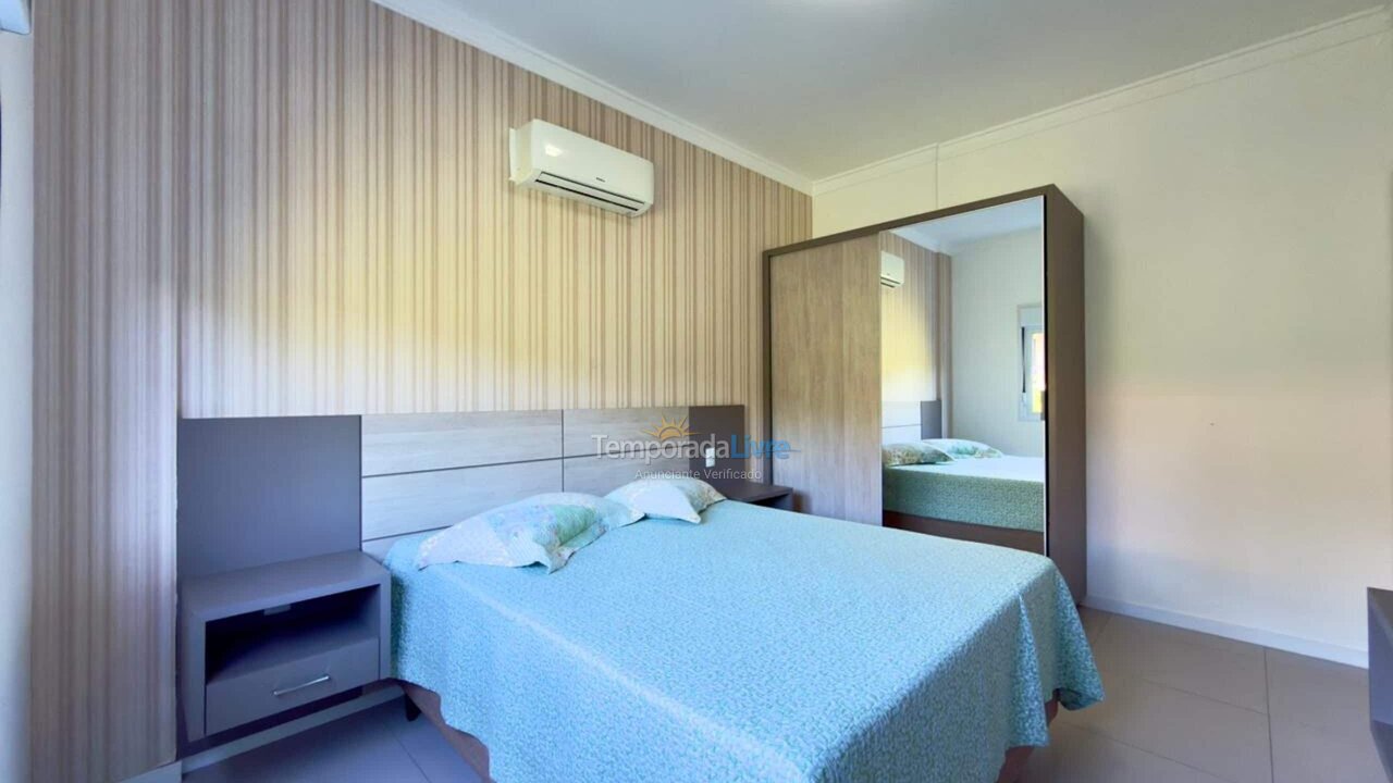 Apartamento para aluguel de temporada em Bombinhas (Praia de Bombinhas)