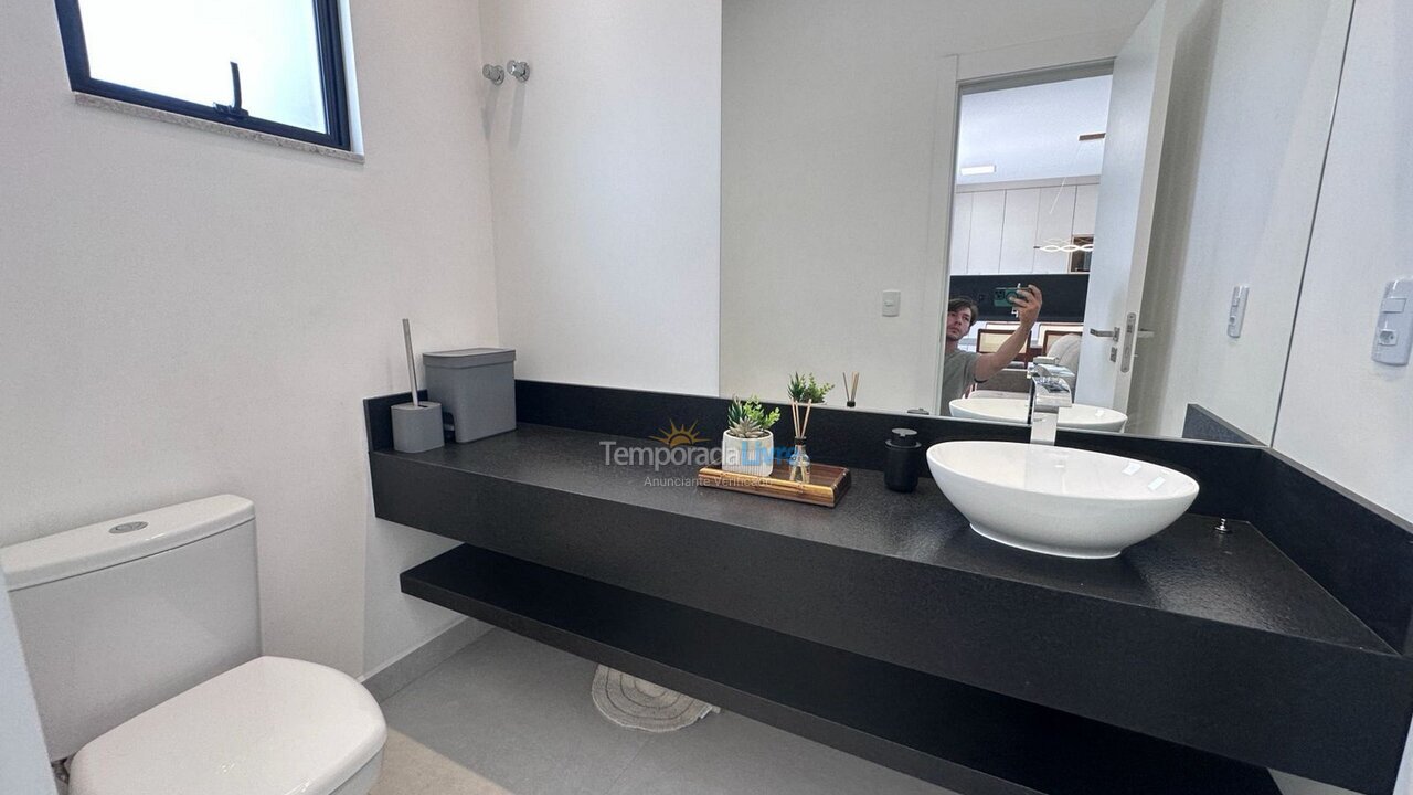 Apartamento para aluguel de temporada em Bombinhas (Canto Grande)