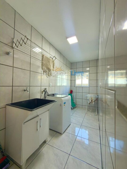 Apartment for vacation rental in Bombinhas (Praia de Bombas)