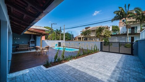 164- House with Pool for 12 People in Bombas
