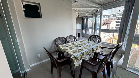 076- Flat penthouse with 2 suites a few meters from the sea in Bombas