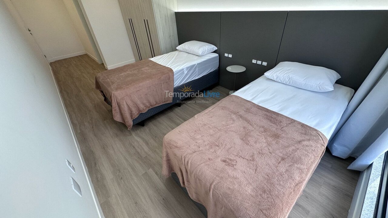 Apartamento para aluguel de temporada em Bombinhas (Canto Grande)